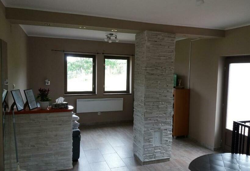 Deluxe Rum, Bella Vendégház