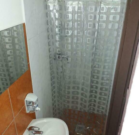 Deluxe Rum, Bella Vendégház