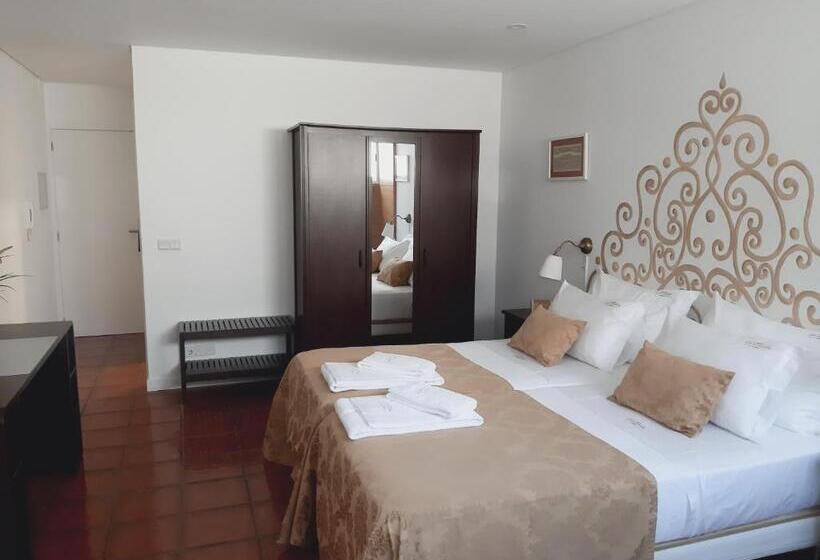 可看到停车场的标准间, Casa Da Travessa