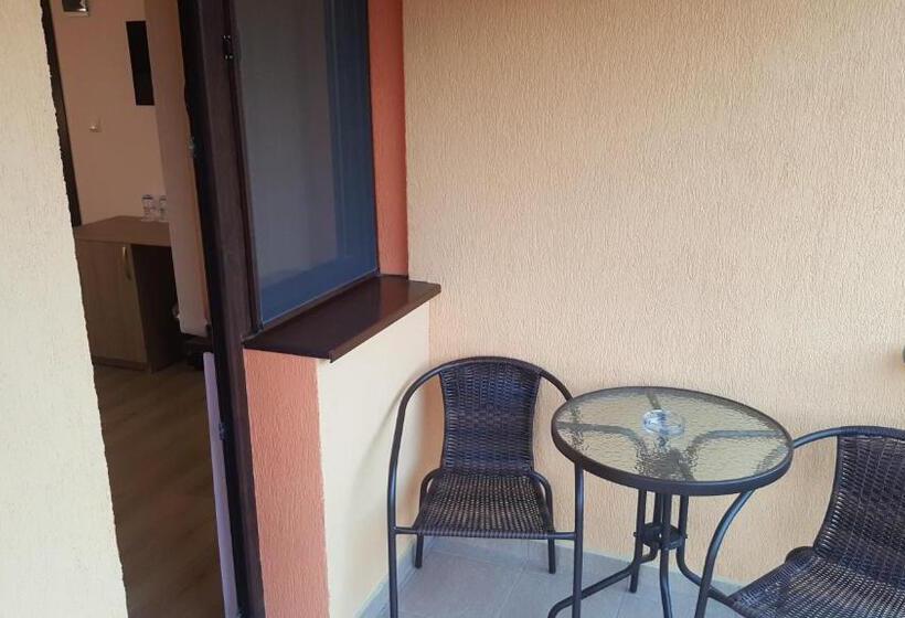 标准间带阳台, Chilingirovata Kashta