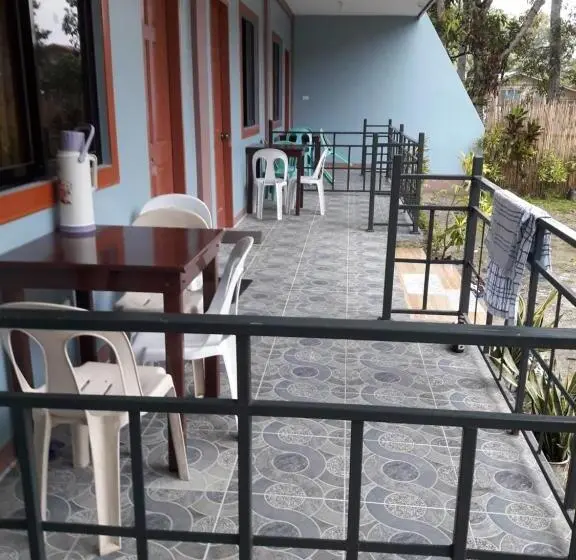 Basic Kolmen Hengen Huone, Cubby S Guesthouse