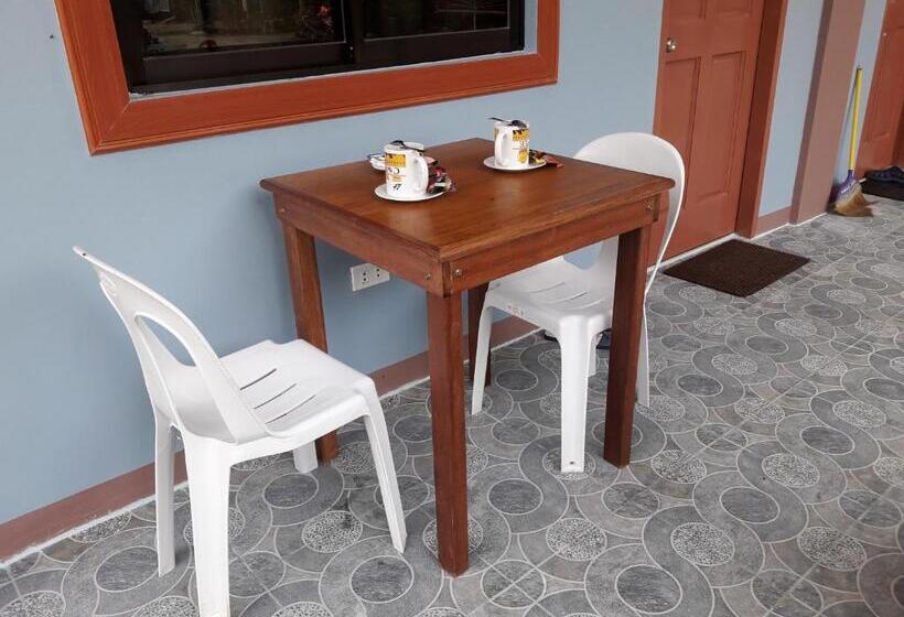 Четырехместный Номер Классик, Cubby S Guesthouse