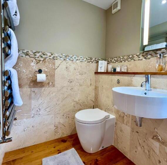 Deluxe Kamer met Kingsize Bed, The Mainstay Luxury Boutique Rooms With Private Parking