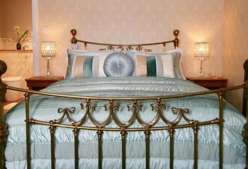 Номер Deluxe Кровать Кинг, The Mainstay Luxury Boutique Rooms With Private Parking