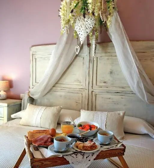 プールビューのスタンダードクアドラプルルーム, Villa Rossella Rooms