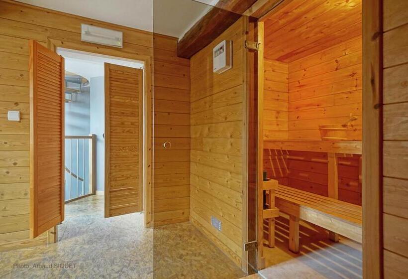 ファミリーステューディオ, Ferme St Martin