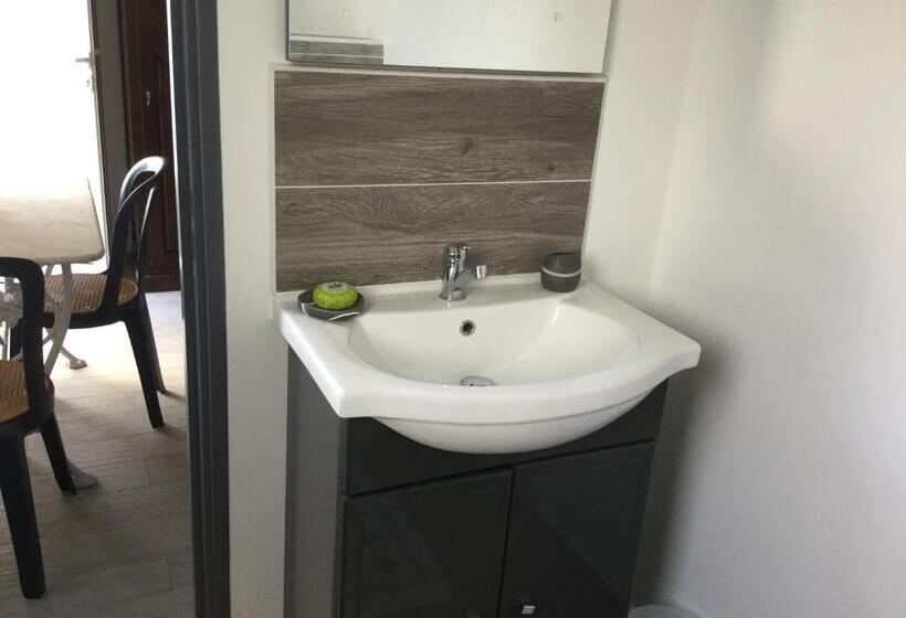 اتاق استاندارد, La Marine