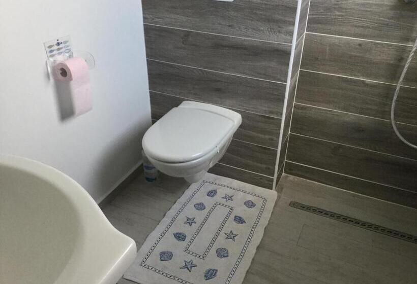 اتاق استاندارد, La Marine