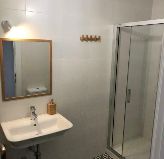 带共用浴室的标准房间, Pensión Fernández