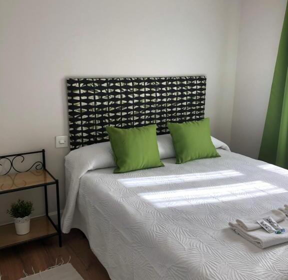 带共用浴室的标准房间, Pensión Fernández