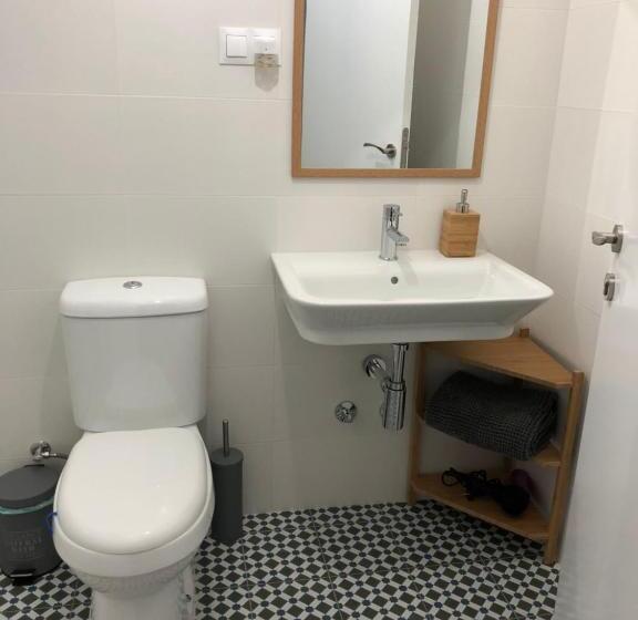 共用房间的床, Pensión Fernández