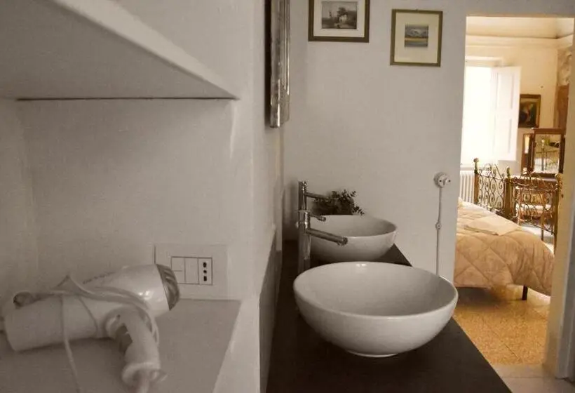 デラックスルーム, Residenza Storica Volta Della Morte
