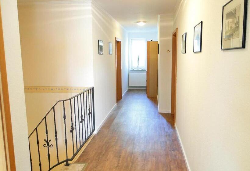 标准间, Pension Am Wiesengrund