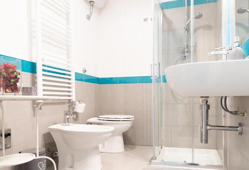 חדר סטנדרט עם מרפסת, Home 41°