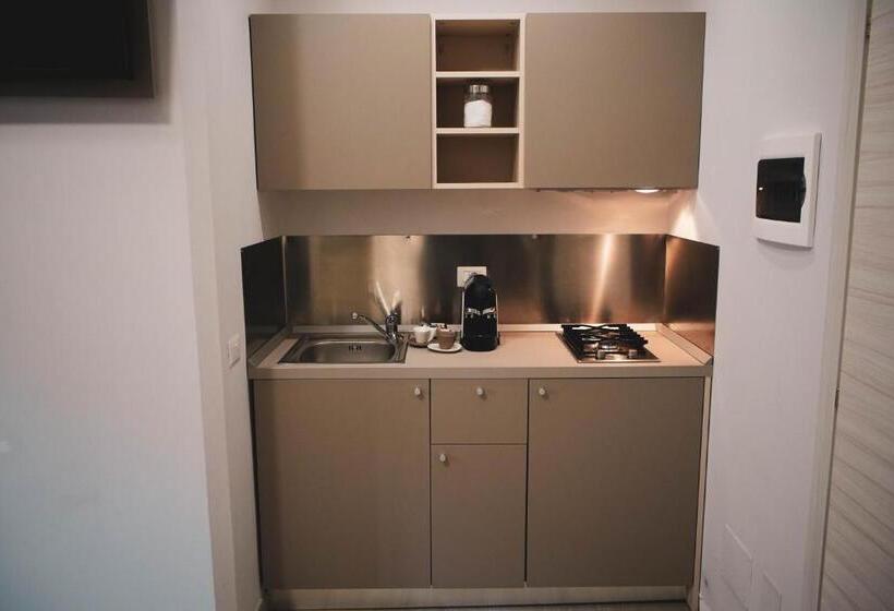 סטודיו דלוקס, Yeasy Smart Rooms Cefalù