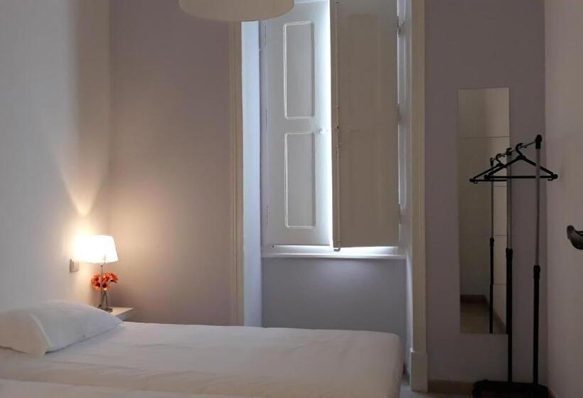Standard room with outdoor bath, Hostel A Casa Da árvore
