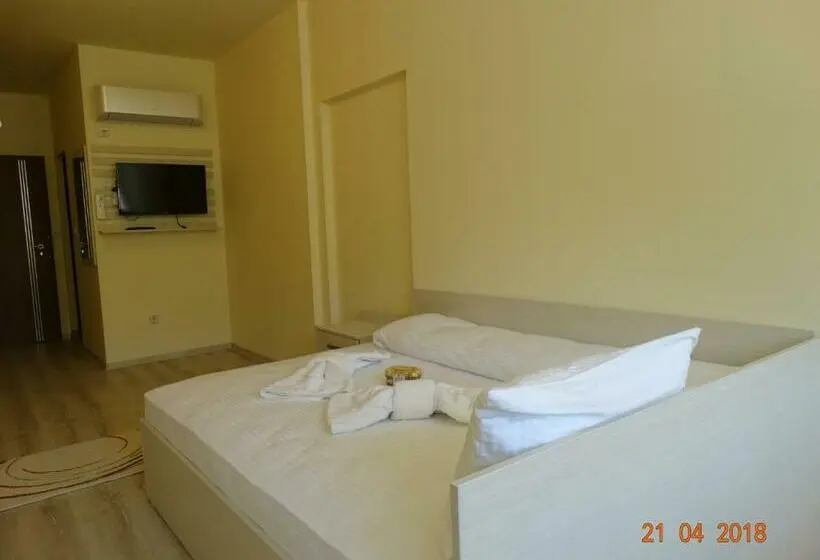 Quarto deluxe, Lago Peshtera