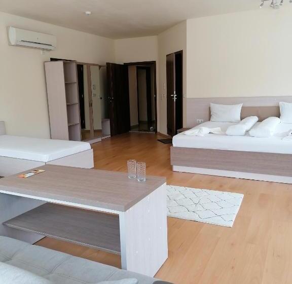 דירת שני חדרים, Lago Peshtera