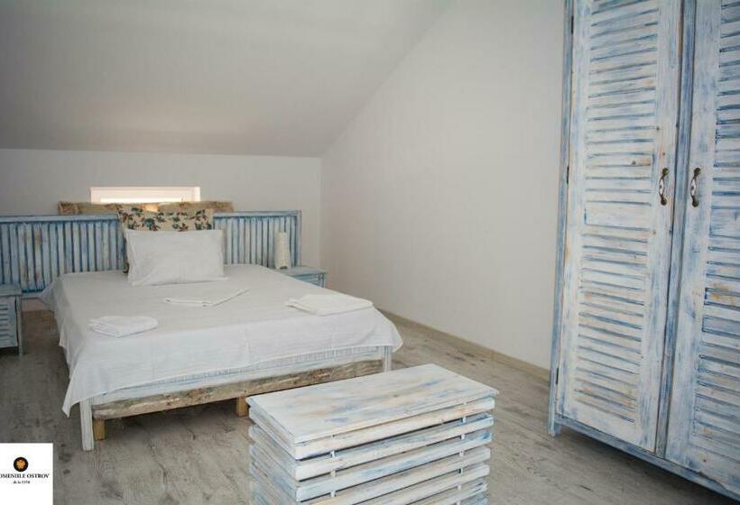 شقة غرفة واحدة, Naiada