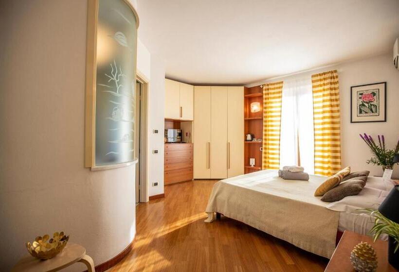 جناح ديلوكس, La Stagione Dell Arte B&b