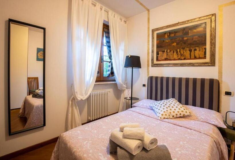 غرفة أساسية, La Stagione Dell Arte B&b