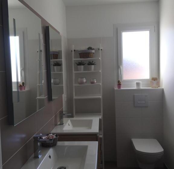 חדר סטנדרט נוף לבריכה, Ama Lur