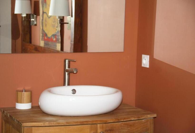 اتاق استاندارد, Casaisabel