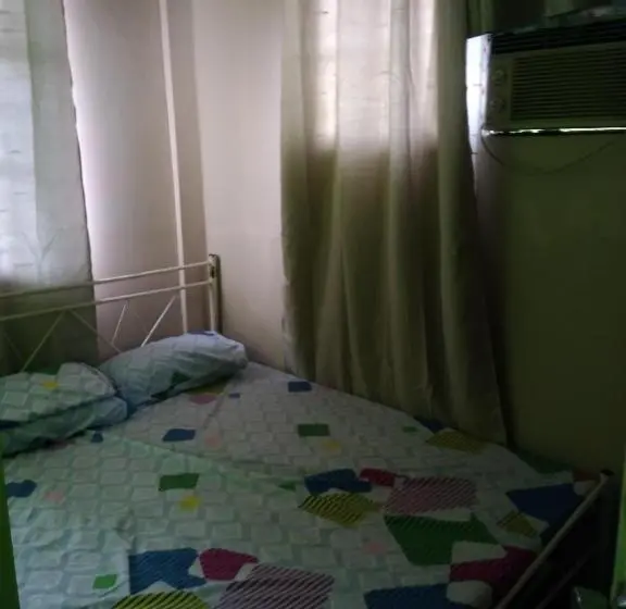 エコノミールーム, Fleetwood Suites