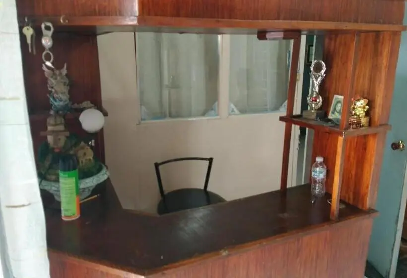 スタンダード４人部屋, Fleetwood Suites