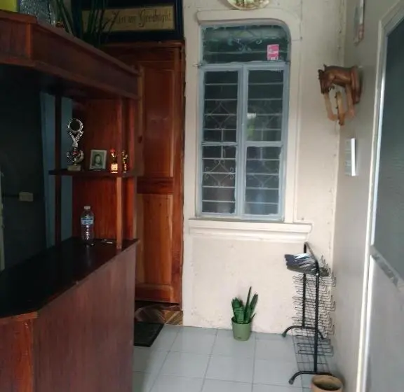 スタンダード４人部屋, Fleetwood Suites