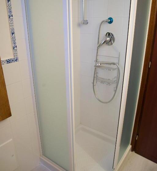 اتاق استاندارد سه تخته با چشم‌انداز باغ, A Mi Manera