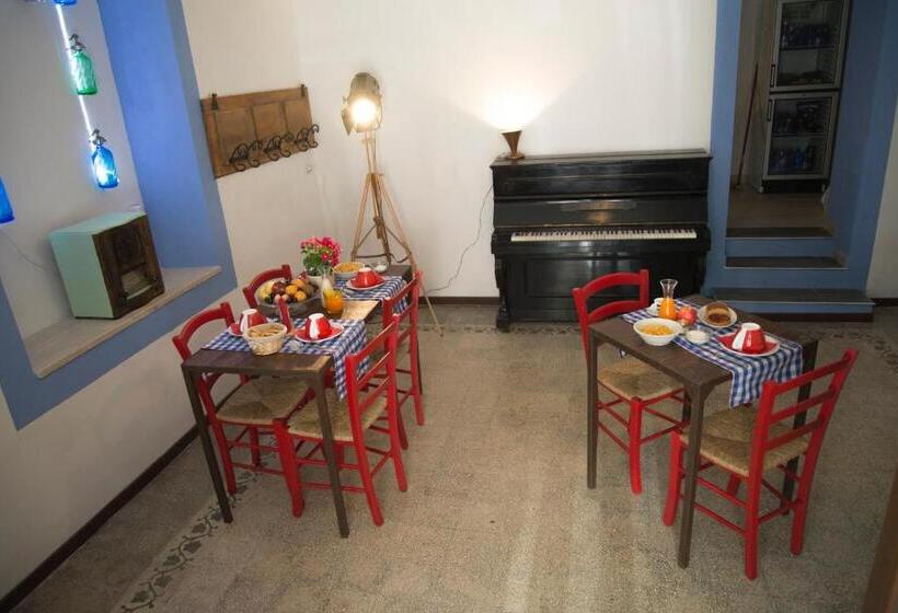 اتاق استاندارد سه نفره, A Mi Manera