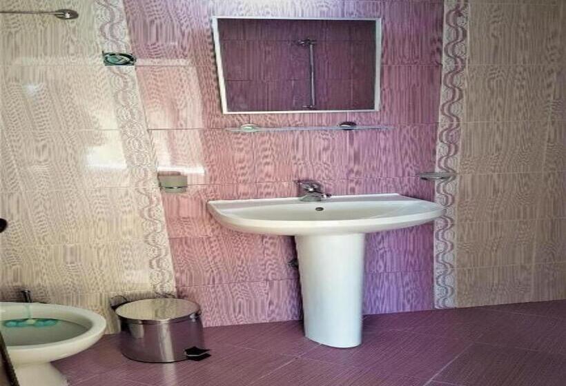 デラックスルーム, Arts Guest House  Beautiful Villa For 6 Persons