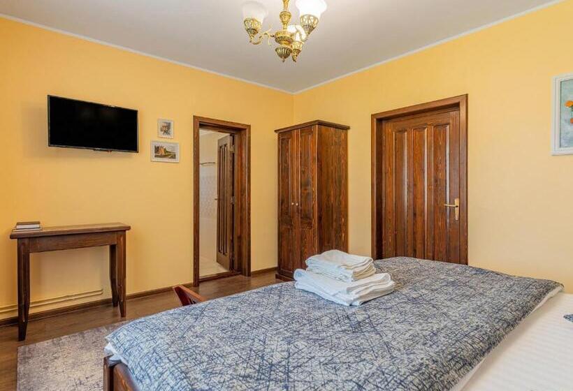 标准间, Casa Saraste