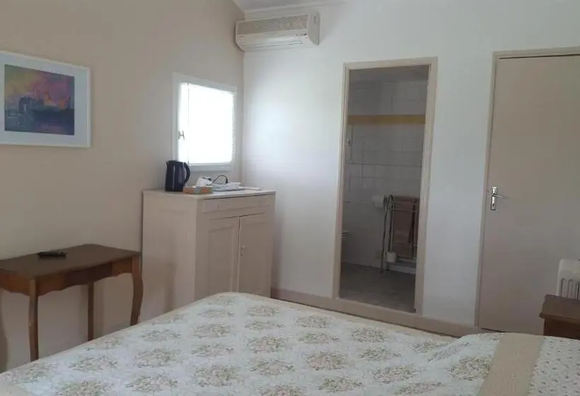 スタンダードルーム, Chambres D Hôtes De La Gardy