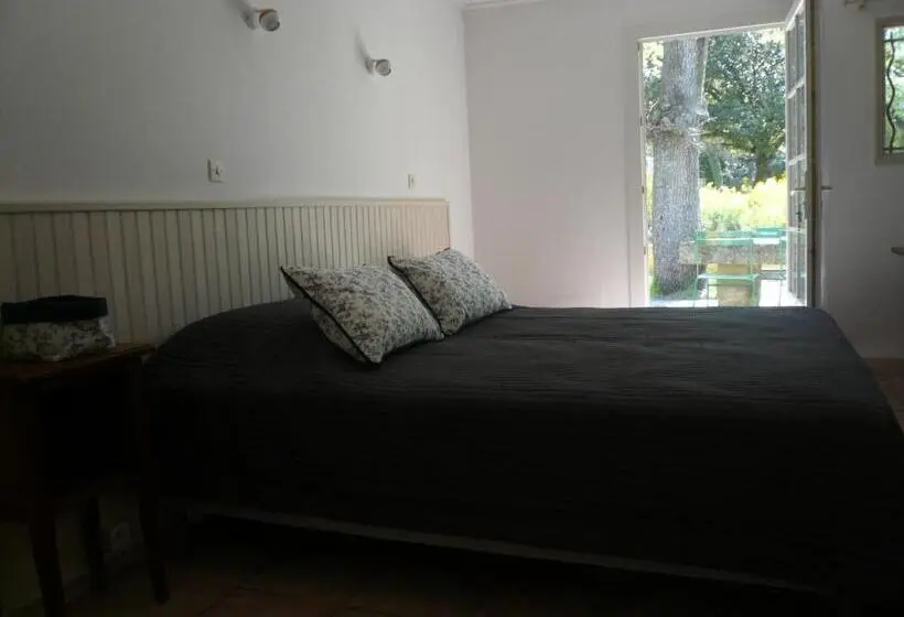 スタンダードルーム, Chambres D Hôtes De La Gardy