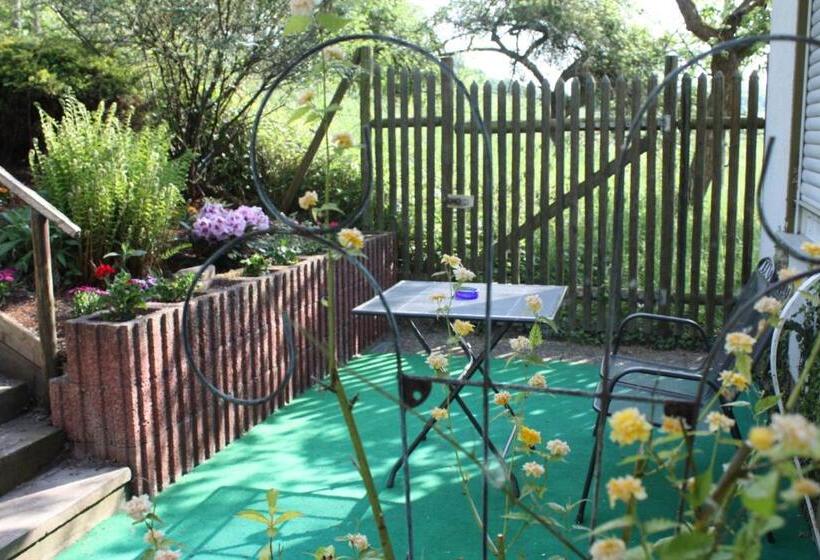 标准间带露台, Haus Am Zeiberberg