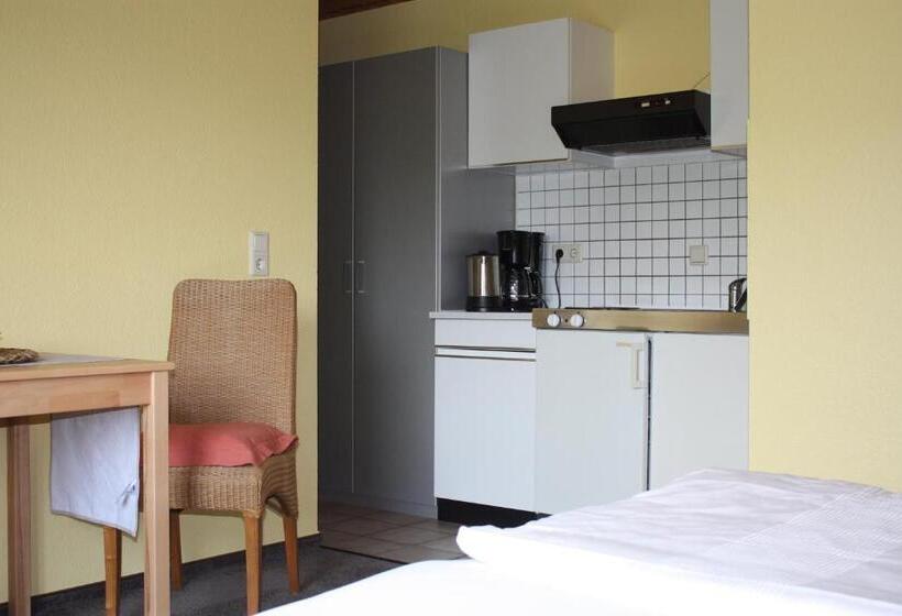 标准间, Haus Am Zeiberberg