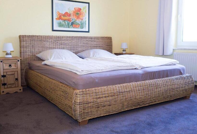 标准间, Haus Am Zeiberberg