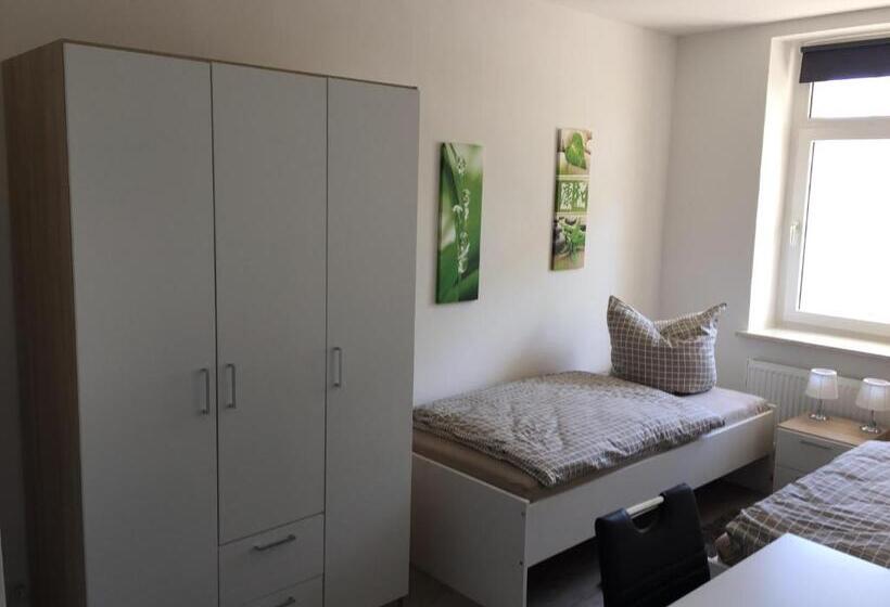 이코노미 룸, Leipzig In