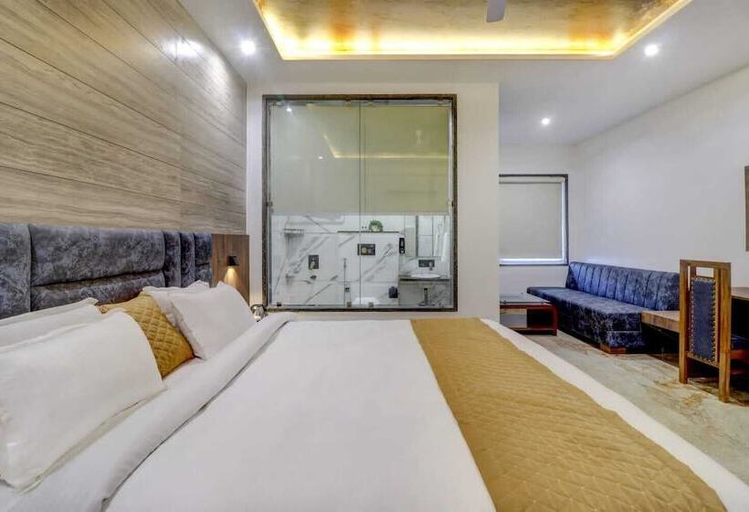 اتاق سوپریور, Anand Villa