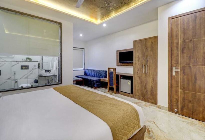 اتاق سوپریور, Anand Villa