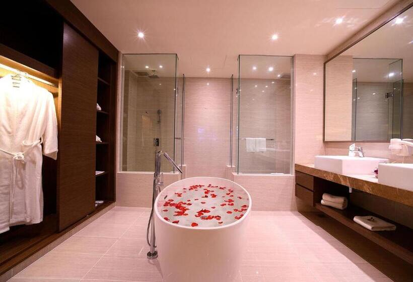 스위트, Bella Vista Waterfront Resort