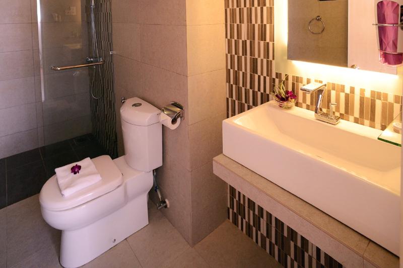 스위트, Bella Vista Waterfront Resort