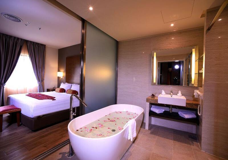 스위트, Bella Vista Waterfront Resort