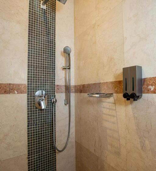 바다 전망 스위트, Earl S Reef