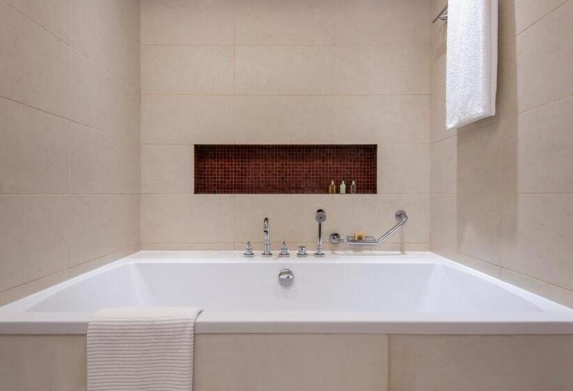 سوییت خانوادگی, Fraser Suites Doha