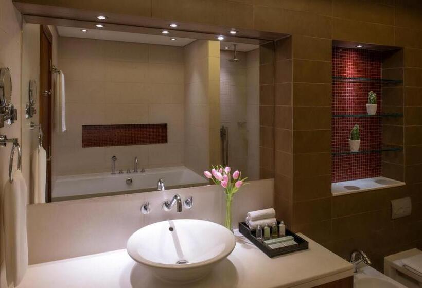 اتاق اجرایی, Fraser Suites Doha