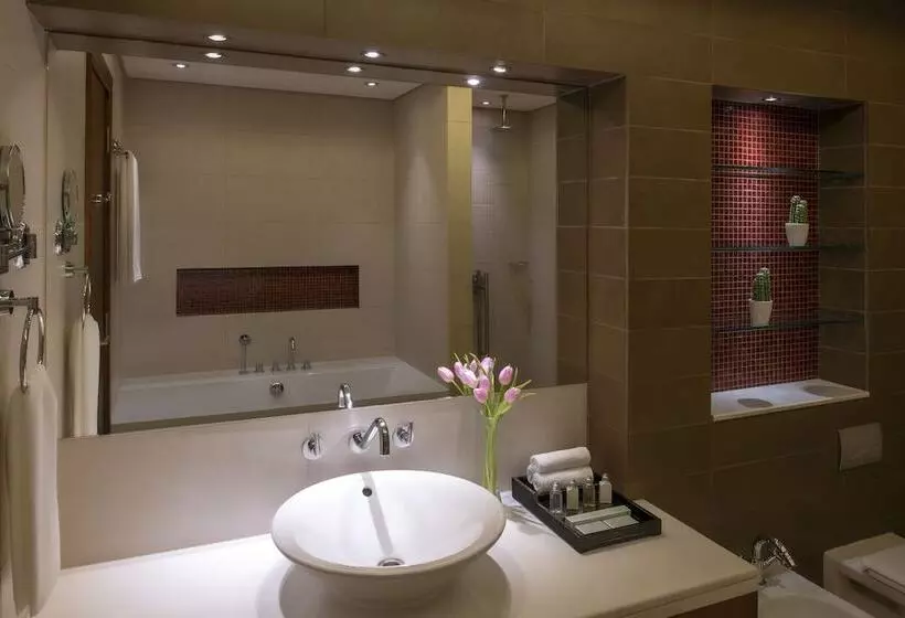 استودیو اجرایی, Fraser Suites Doha
