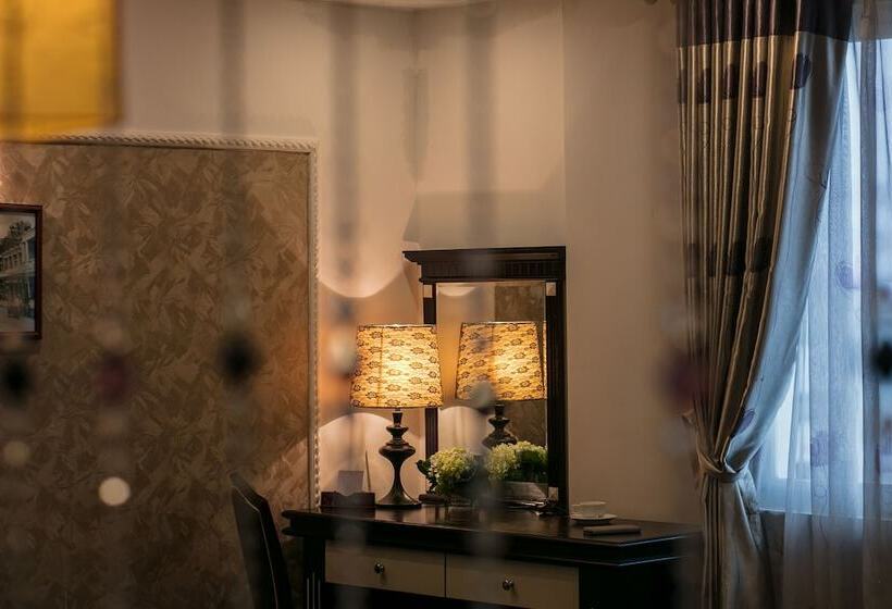 Suite Vista Ciutat, Hanoi Emotion